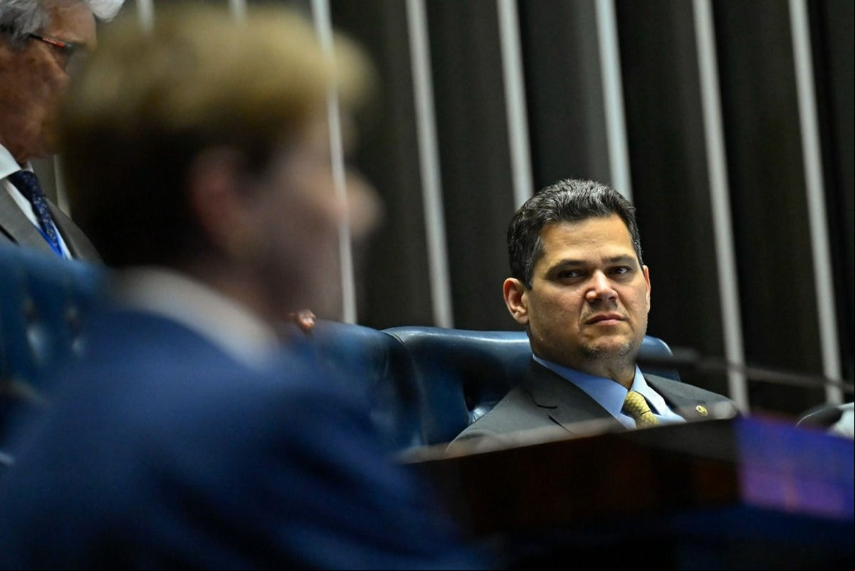 Presidente do Senado, Davi Alcolumbre, se diz contra cota para mulheres no Legislativo