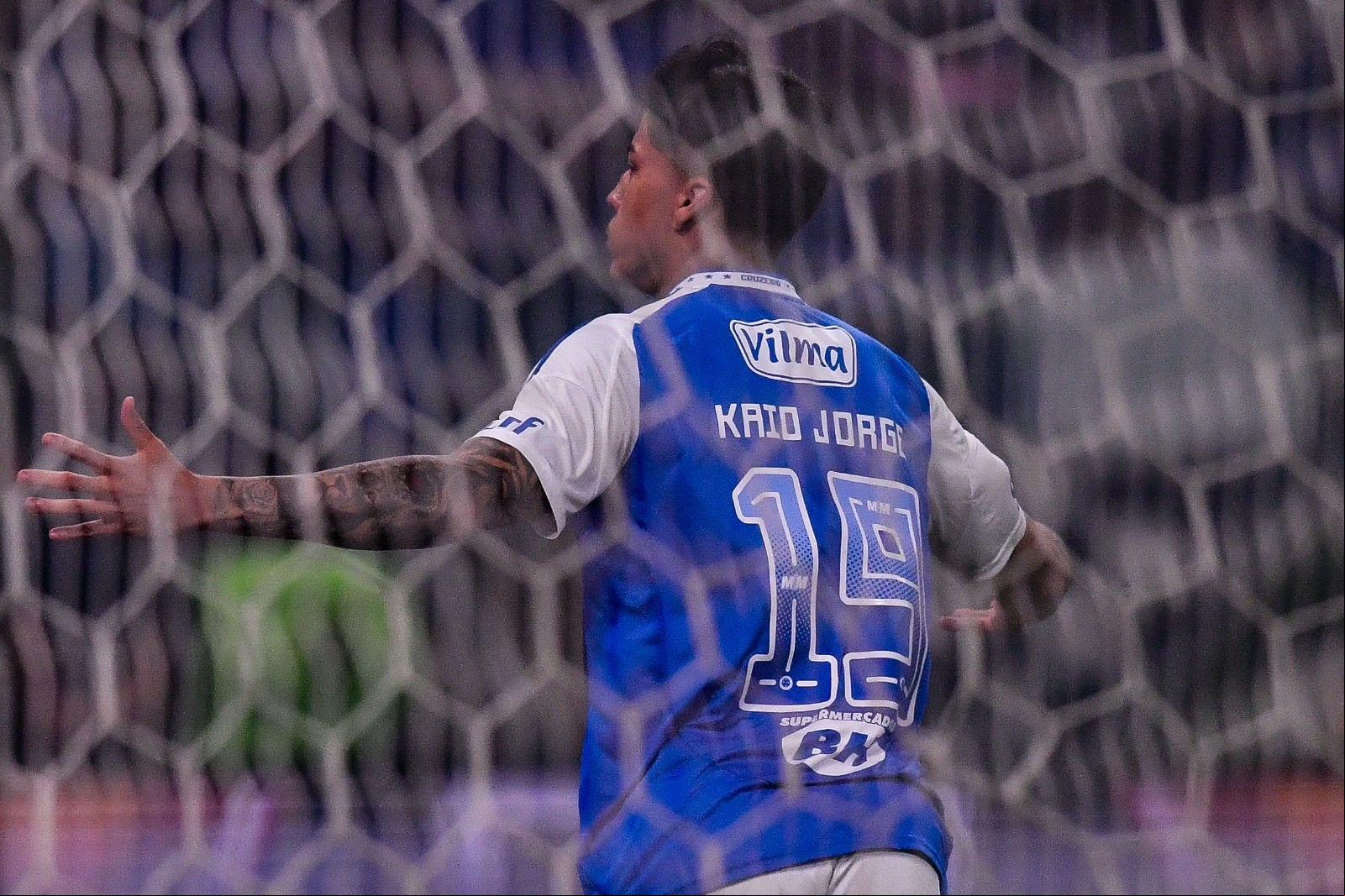 Domingo 01 de junho de 2025. Cruzeiro e Palmeiras se enfrentam no Mineirão, em partida válida pela 11ª rodada do Campeonato Brasileiro. Na foto Kaio Jorge , jogador do Cruzeiro 