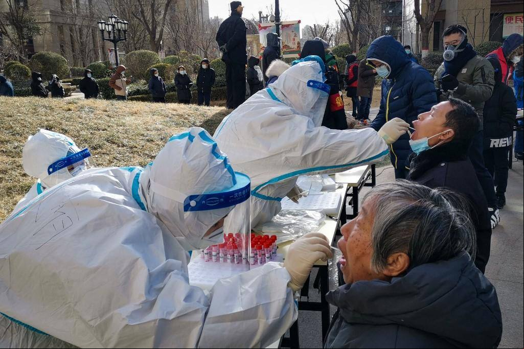 Testagem em Shijiazhuang, nos arredores de Pequim