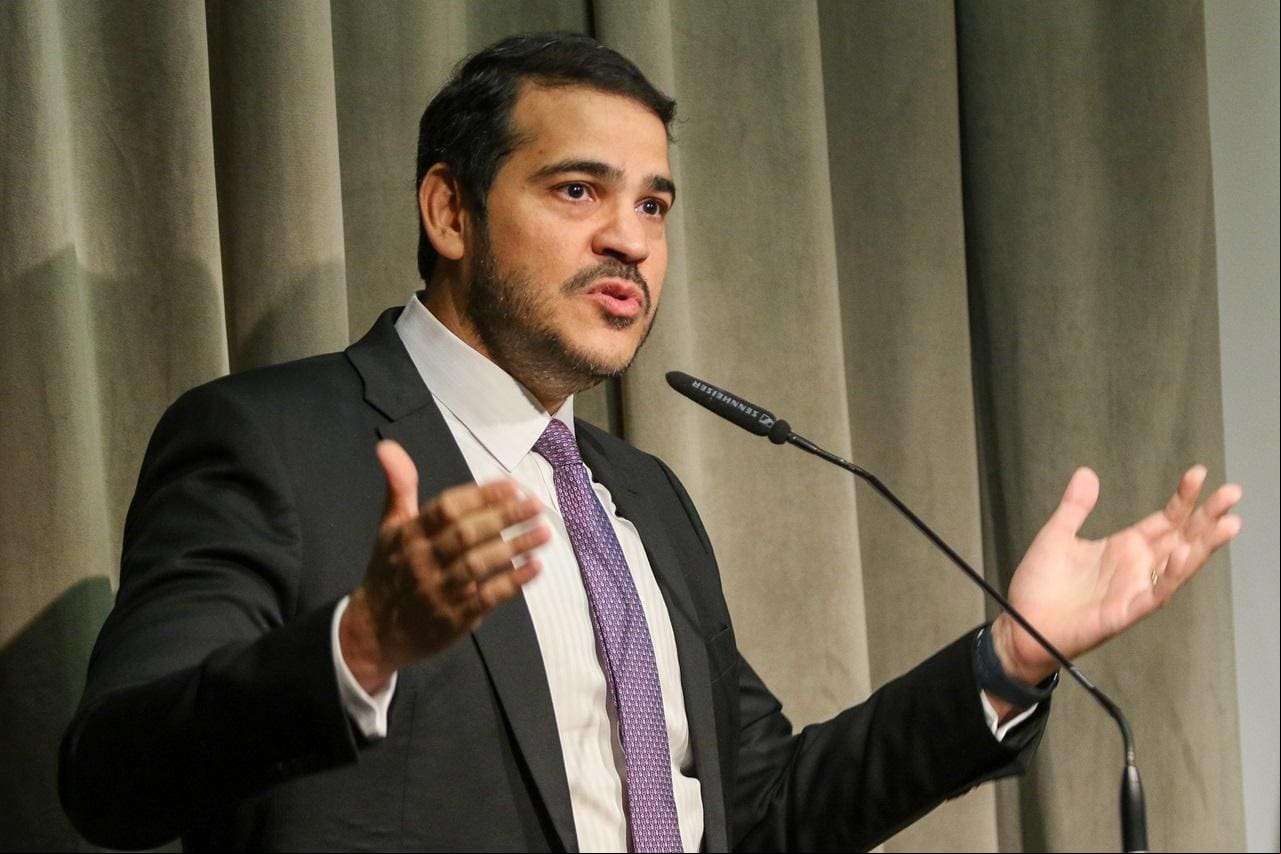 Ministro Jorge Messias, da Advocacia-Geral da União (AGU) protocolou documento com novo posicionamento sobre responsabilização das redes sociais