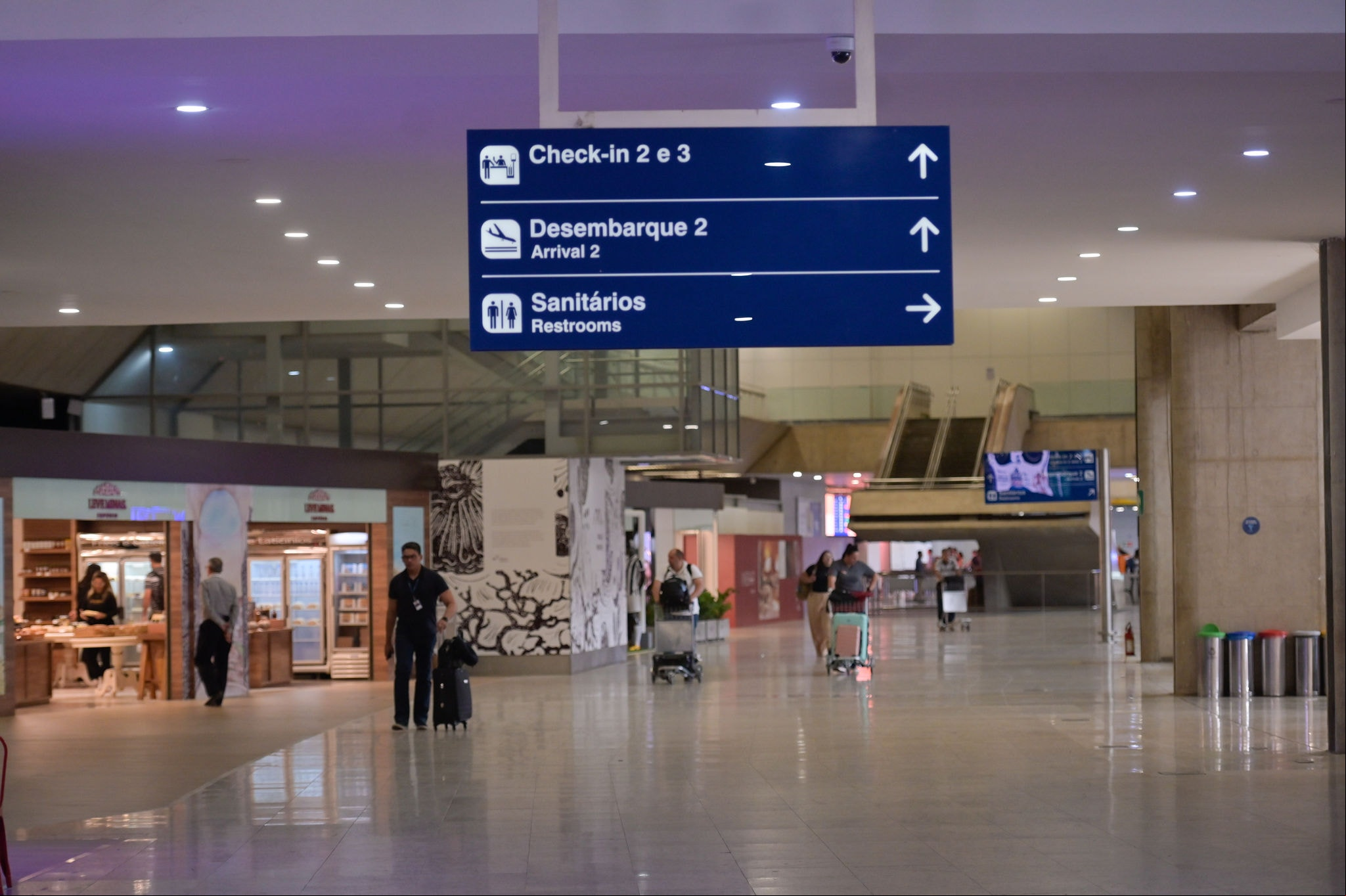 Deportados dos EUA desembarcarão em no aeroporto de Confins