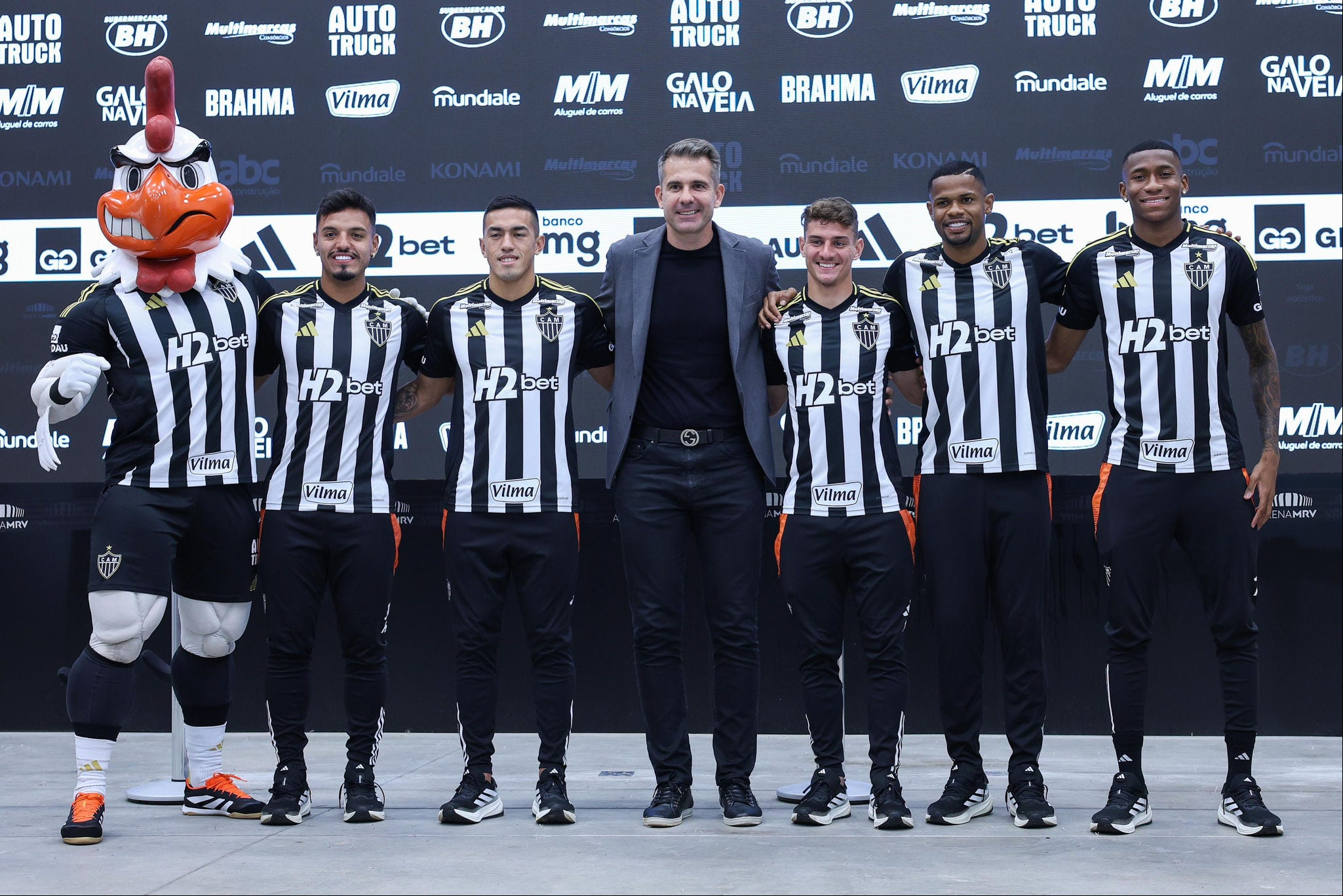 Gabriel Menino, Cuello, Victor Bagy, Natanael, Júnior Santos e Patrick, do Atlético